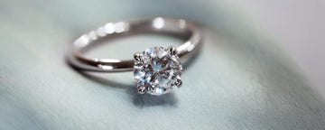 Anillo de compromiso: qué simboliza y por qué marca una historia