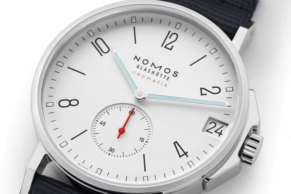 Ahoi neomatik 38 Datum - NOMOS 525