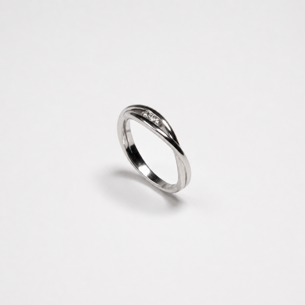 Anillo de Diamantes en Oro Blanco de 14K, vista alternativa