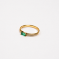 Anillo de Esmeralda y Diamantes en Oro Amarillo de 14K, vista alternativa