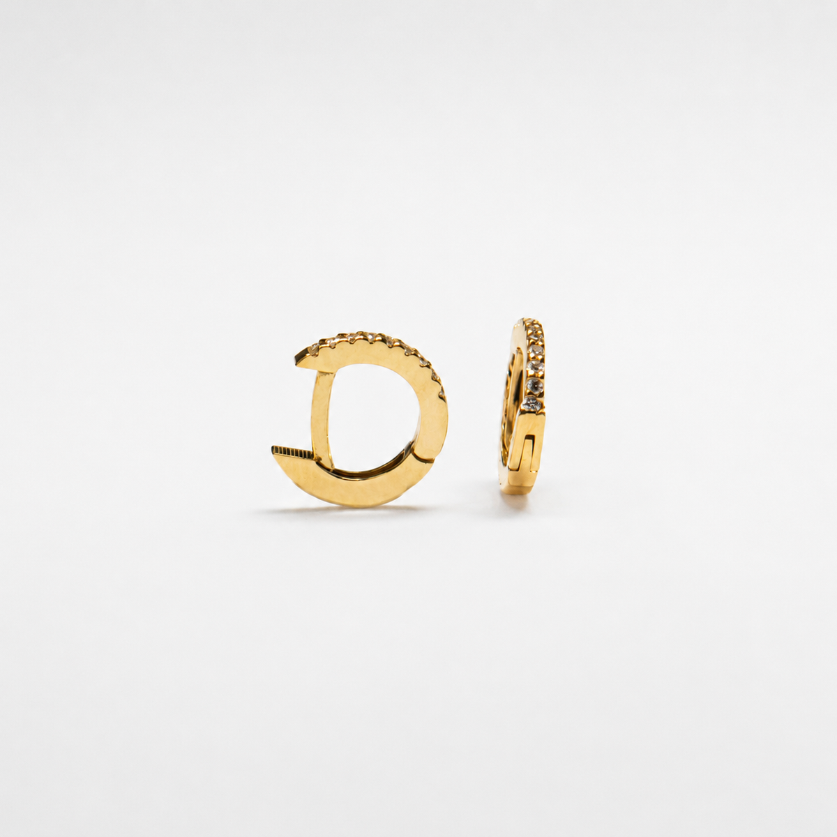 Aretes de Diamantes en Oro Amarillo de 14K