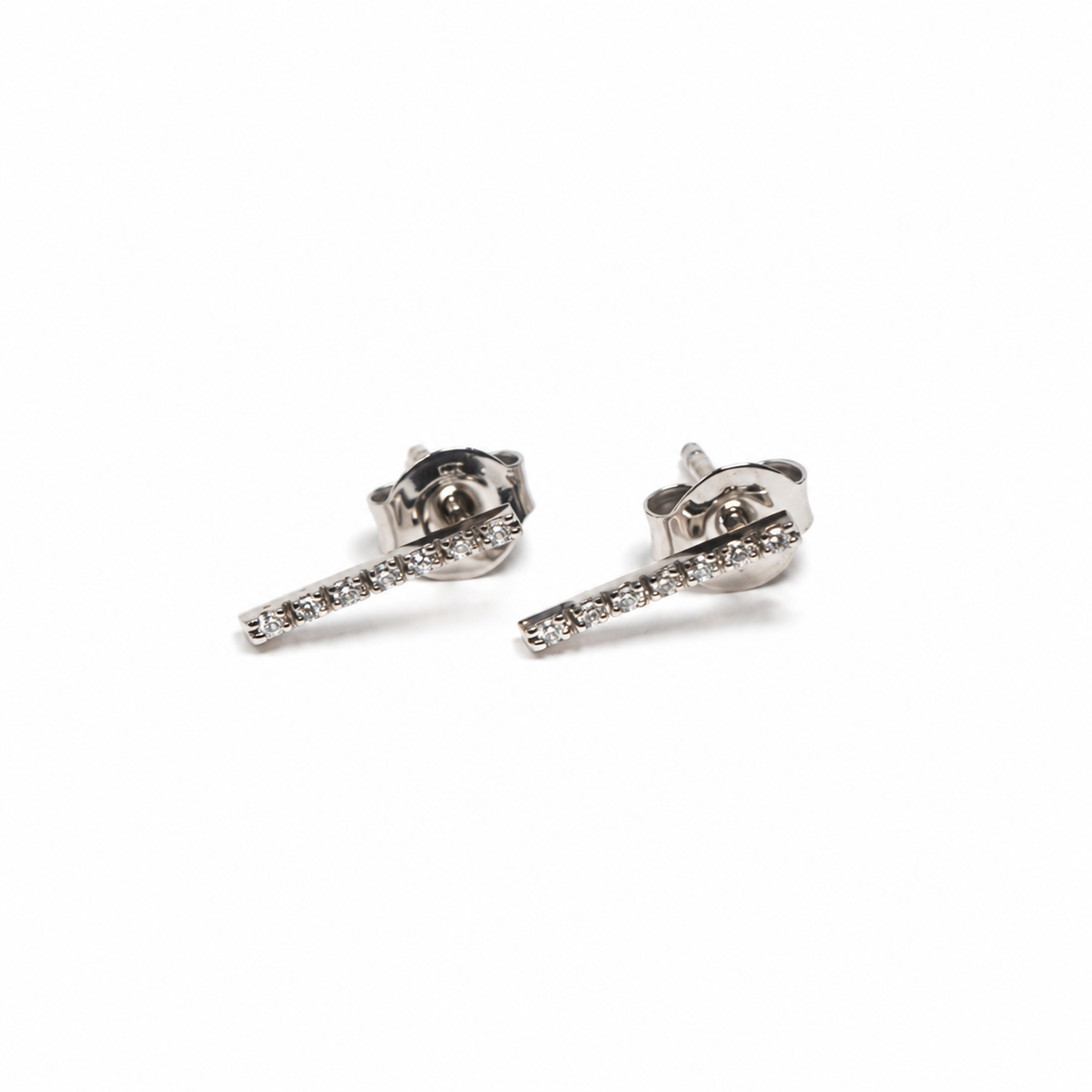 Aretes de Diamantes en Oro Blanco de 14K, vista alternativa
