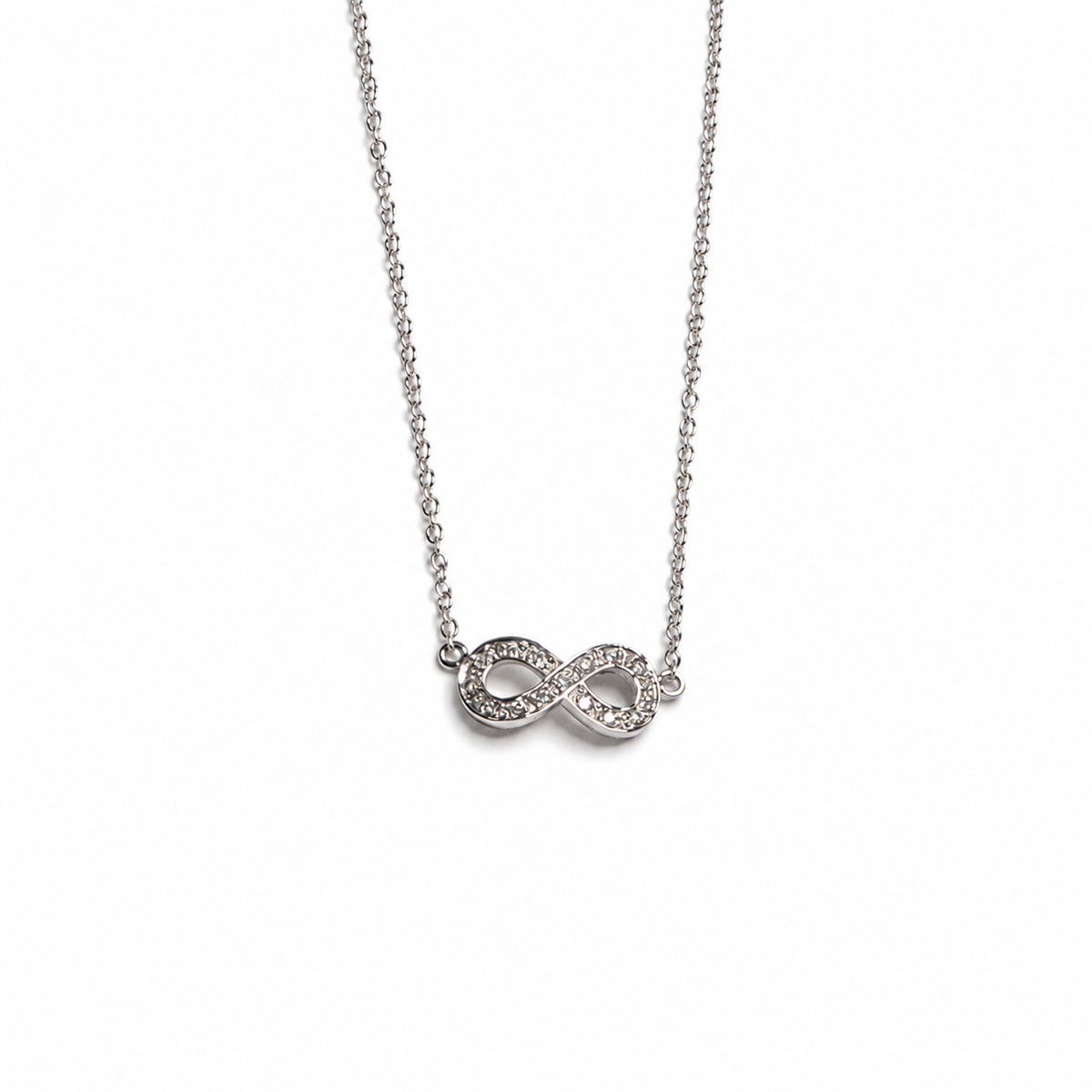 Collar con Dije de Diamantes en Oro Blanco de 14K